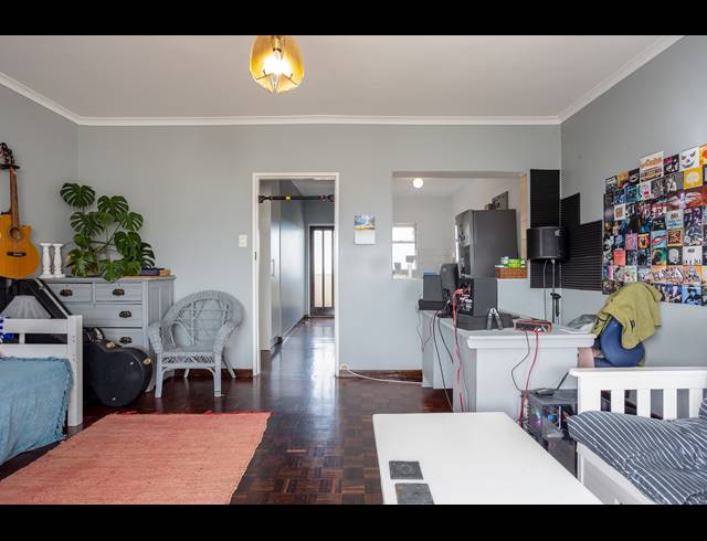 2 BEDROOM APARTMENT FOR SALE IN WYNBERG UPPER